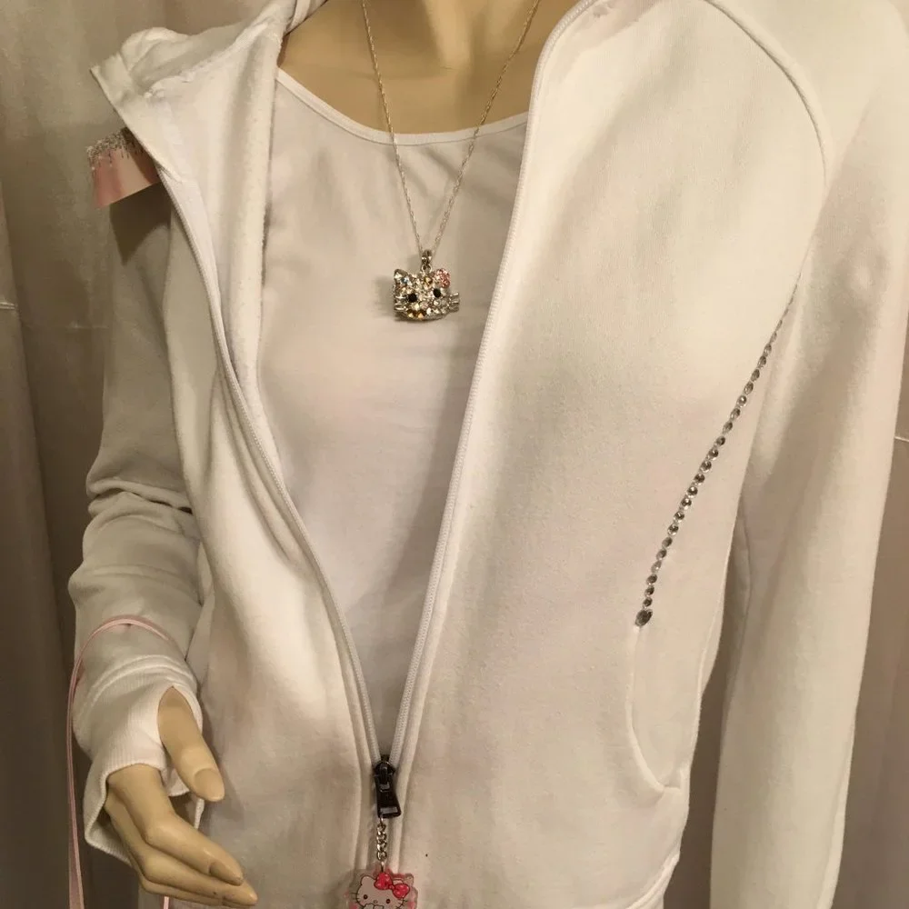 ADORABLE y2k hoodie with hello kitty logo and crystal details! - Picture 11 of 15